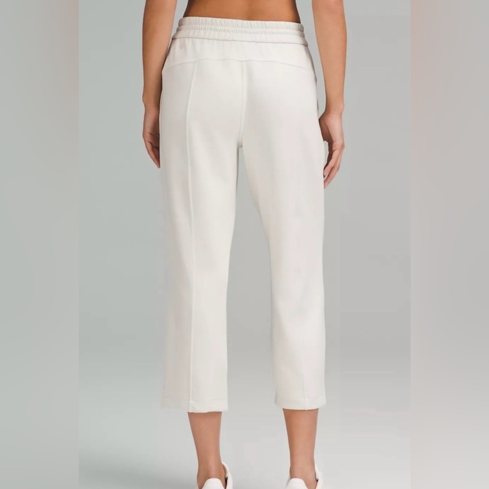 lululemon athletica Cropped Straight-Leg Pants in Off-White - Picture 1 of 11